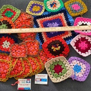 Vintage 27 Handmade Colorful Crochet Granny Squares Craft
Doilies cottage afghan